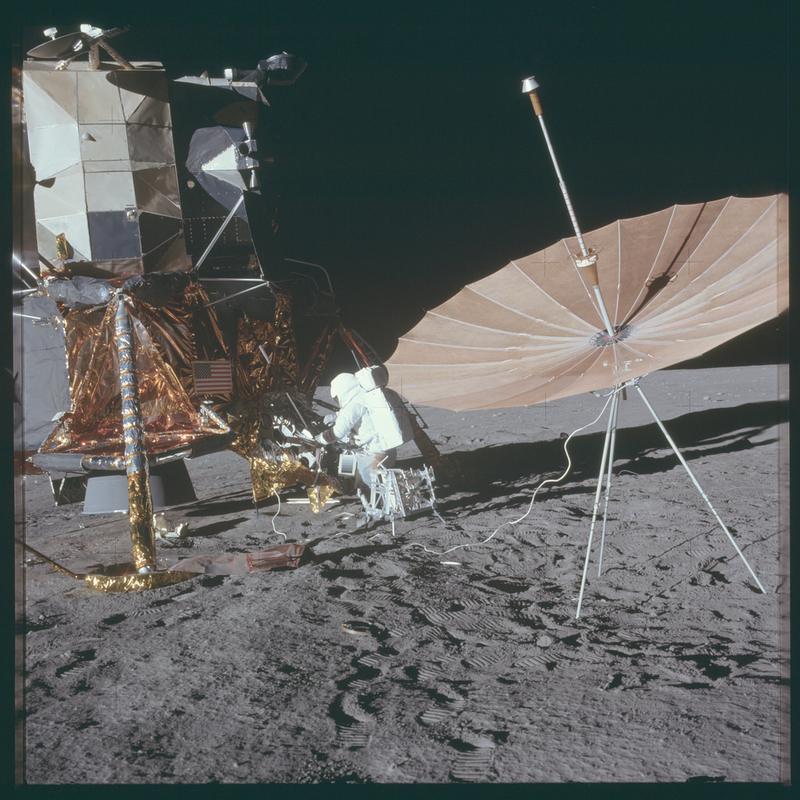 Illustration for article titled NASA Just Released 8,400+ Incredible High-Res Images From The Apollo Program